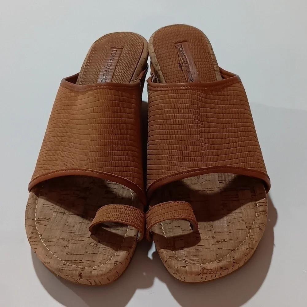 Donald Pliner Cork Wedge Heel, Ring Toe Leather Slide. size 91/2 M
